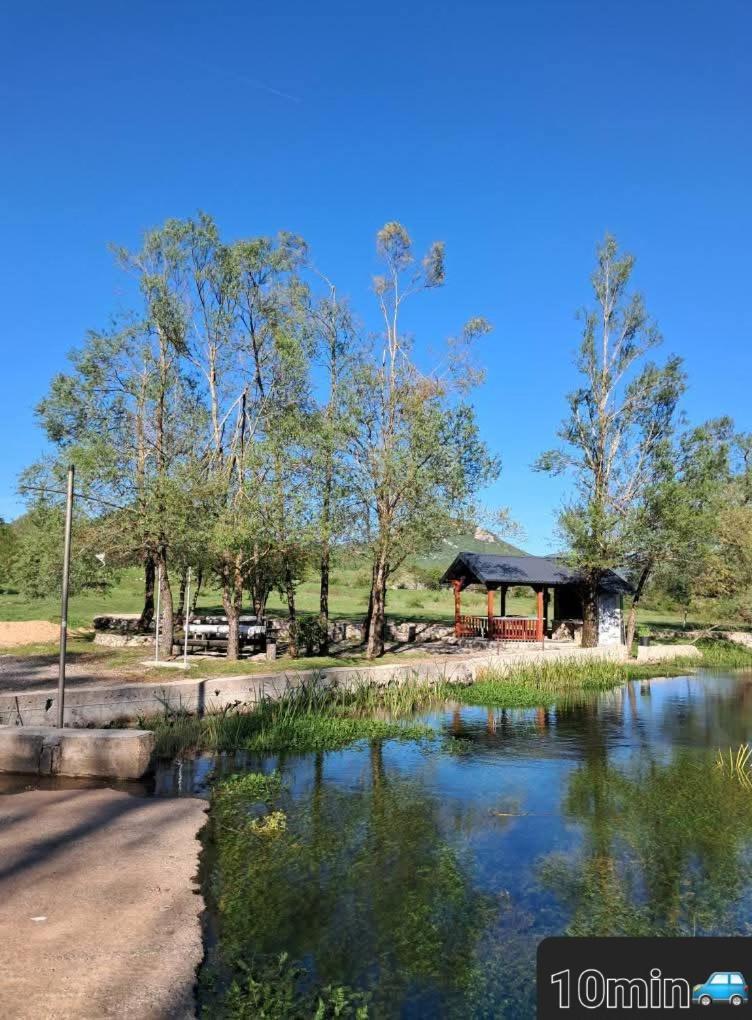Ruralna Kuca Za Odmor Lika Villa Lovinac  Exterior foto